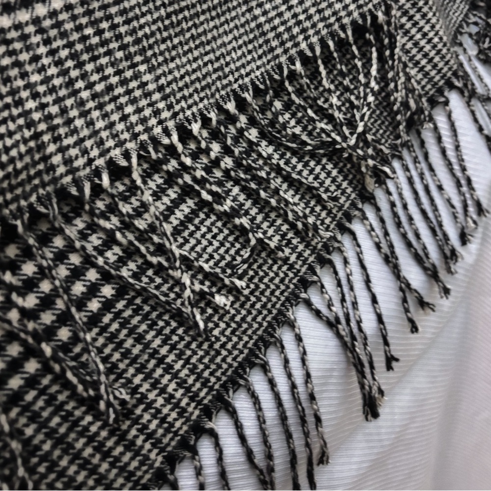 Classic Black and White Houndstooth Scarf